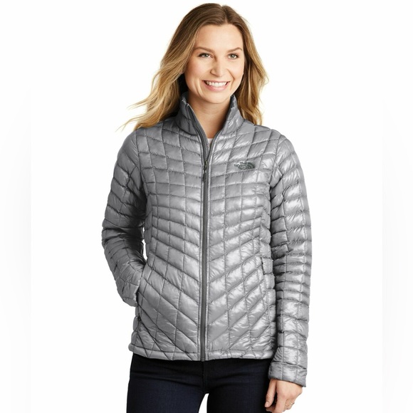 The North Face Jackets & Blazers - 🎉HP🎉 The North Face Women’s ThermoBall Jacket